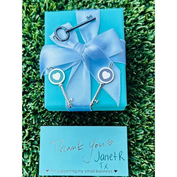 💜Return to Tiffany Lavender/Purple Heart Key Charm/Pendant - Picture 1 of 4